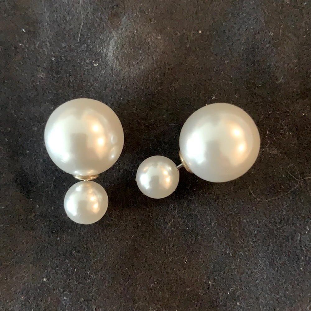 Two ways to wear earrings
